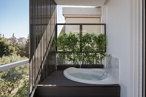 Athenian Riviera Seaside Suite