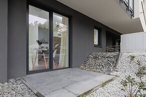 Modern Apartment in Kraków by Renters