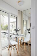Modern Apartment in Kraków by Renters