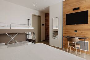 Belladonna Hotel