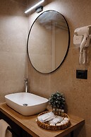 Belladonna Hotel