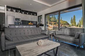 Nikolakos Villa - Pirvate Pool