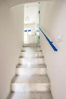 Blu Retreat Close to the City Center