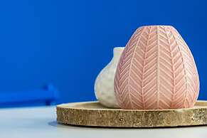 Blu Retreat Close to the City Center