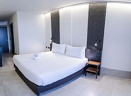 Onyx Hotel