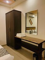 iROOMZ Sree Hotel Suncity