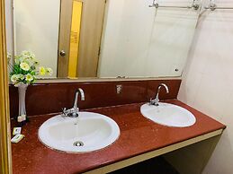 iROOMZ Sree Hotel Suncity