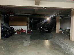 iROOMZ Sree Hotel Suncity