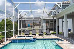 8912 Amazing 6BD Home