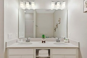 3120 Unit 406 Stunning 2B Apartment