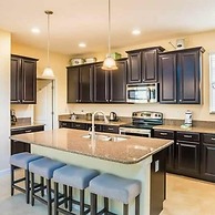 9004 Amazing 5BD With Pool