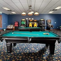 9004 Amazing 5BD With Pool