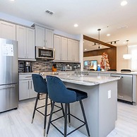 7650 Spacious House With 6BD