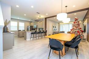 7650 Spacious House With 6BD