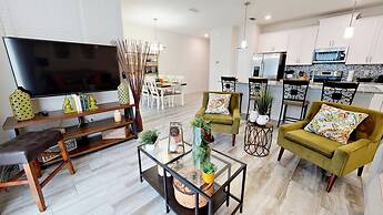 3083 Awesome 4BD Fantastic Club House