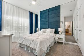 3083 Awesome 4BD Fantastic Club House