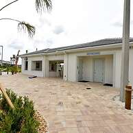 3083 Awesome 4BD Fantastic Club House