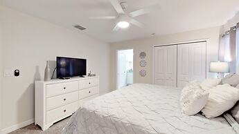 3083 Awesome 4BD Fantastic Club House