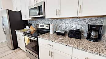 3083 Awesome 4BD Fantastic Club House