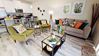 3083 Awesome 4BD Fantastic Club House