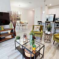 3083 Awesome 4BD Fantastic Club House