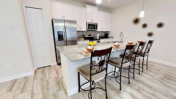 3083 Awesome 4BD Fantastic Club House