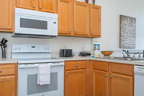 133 Beautiful 5BD Home With Lake View