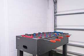 133 Beautiful 5BD Home With Lake View