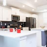 4721 Unit 105 Stunning Apartment 2BD