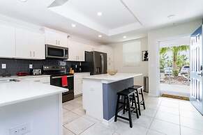 4721 Unit 105 Stunning Apartment 2BD