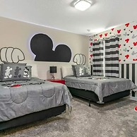 2901 Amazing 8BD Cinema and Game Room