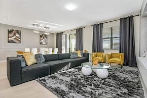 2901 Amazing 8BD Cinema and Game Room