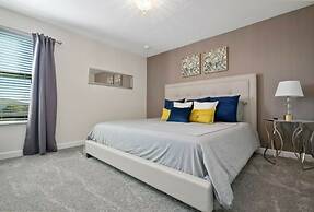 2901 Amazing 8BD Cinema and Game Room