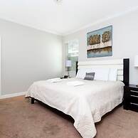 8950 Amazing 5BD Home With Pool