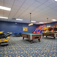 8950 Amazing 5BD Home With Pool