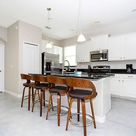 8950 Amazing 5BD Home With Pool