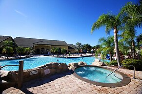 8950 Amazing 5BD Home With Pool