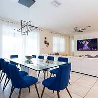 1400 Stunning 8BD With Amazing Game Room