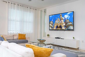 1400 Stunning 8BD With Amazing Game Room