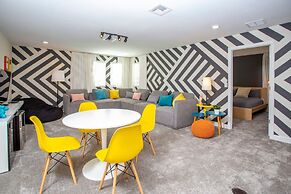 4577 Stunning 7BD Home