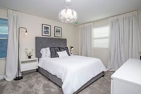 4577 Stunning 7BD Home