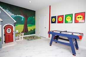 4577 Stunning 7BD Home