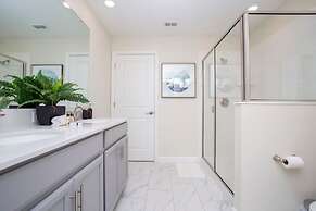 4577 Stunning 7BD Home