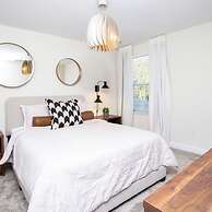 4577 Stunning 7BD Home