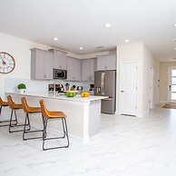 4577 Stunning 7BD Home