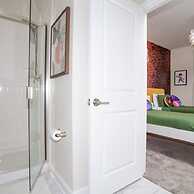 4577 Stunning 7BD Home