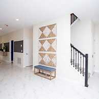 4577 Stunning 7BD Home