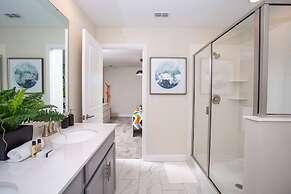 4577 Stunning 7BD Home