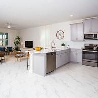 4577 Stunning 7BD Home