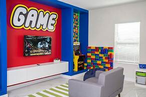 4577 Stunning 7BD Home